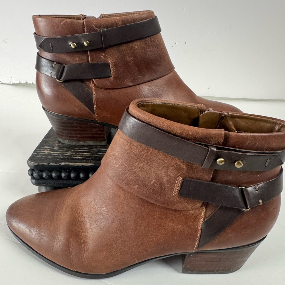 Clarks Addiy Zoie Brown Leather Studded Strap Ankle Boots Women’s 7M